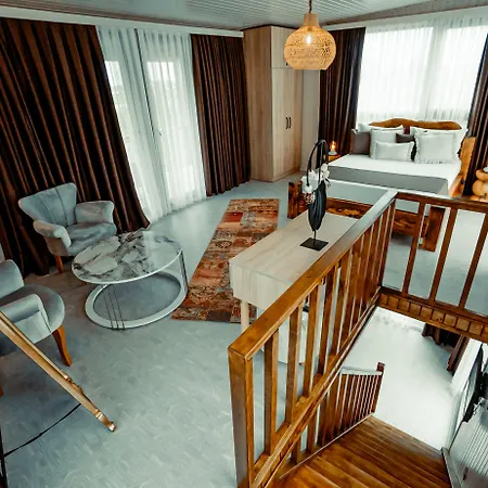 Hotell Cirali Hestia