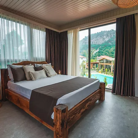 Cirali Hestia * קמר